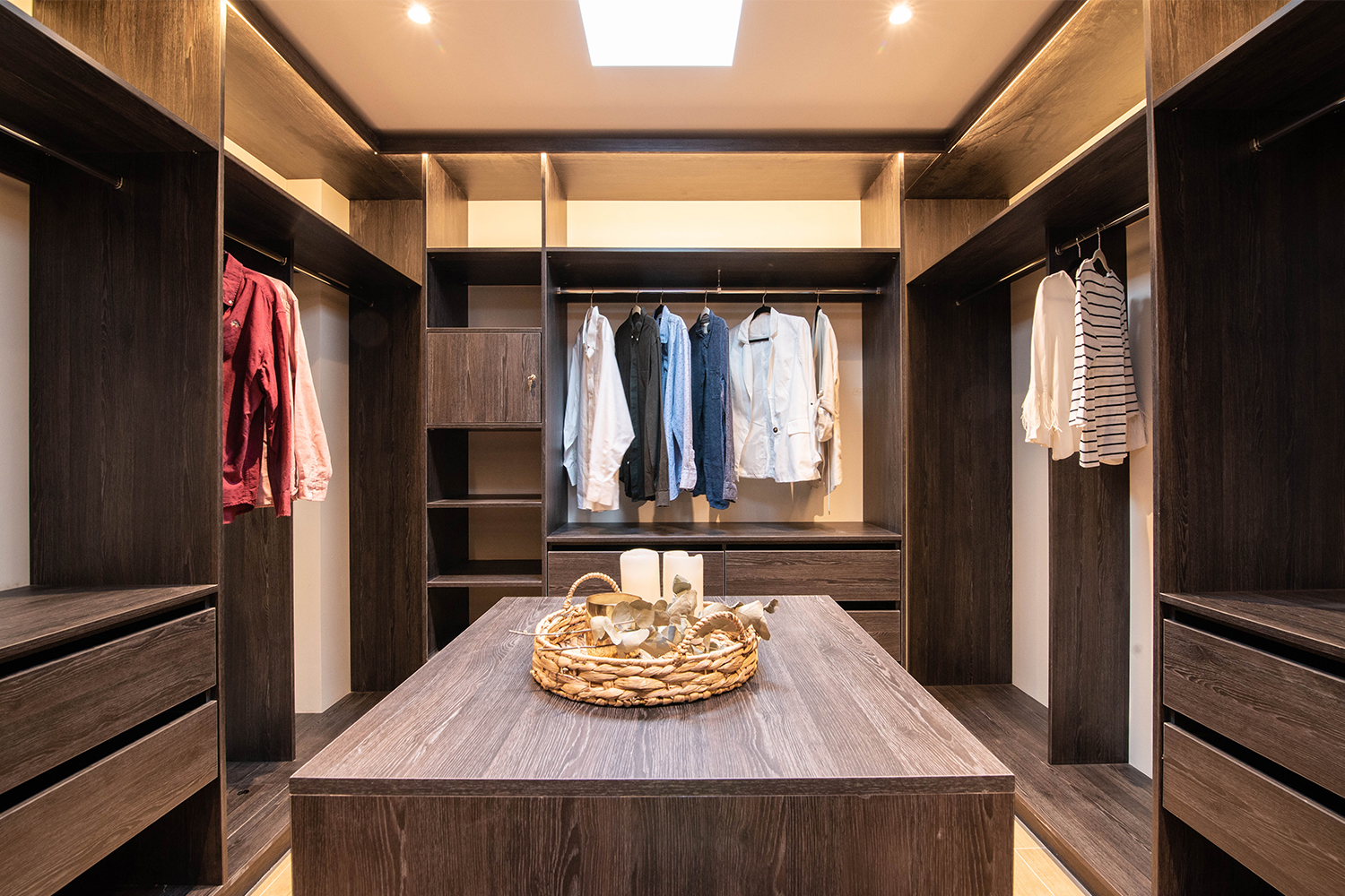 Santa Blanca CLoset-1